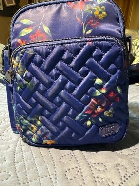 Lug Can Can Crossbody Bag Blue Floral Quilted Multi Pocket Organizer/Travel bag